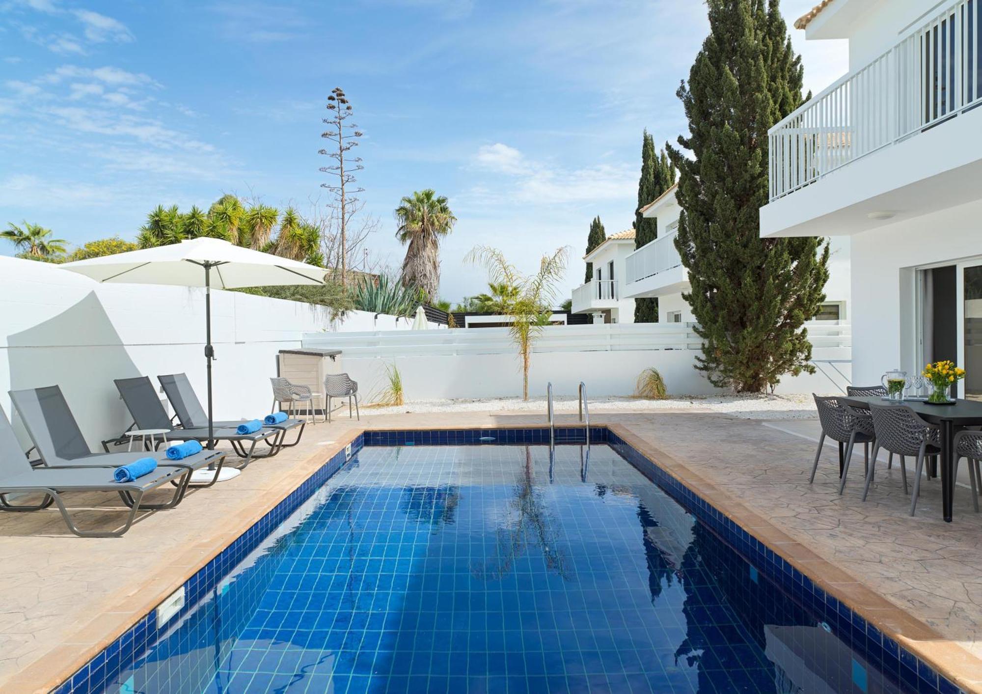 Luxvillasrentals Aya Napa Dış mekan fotoğraf