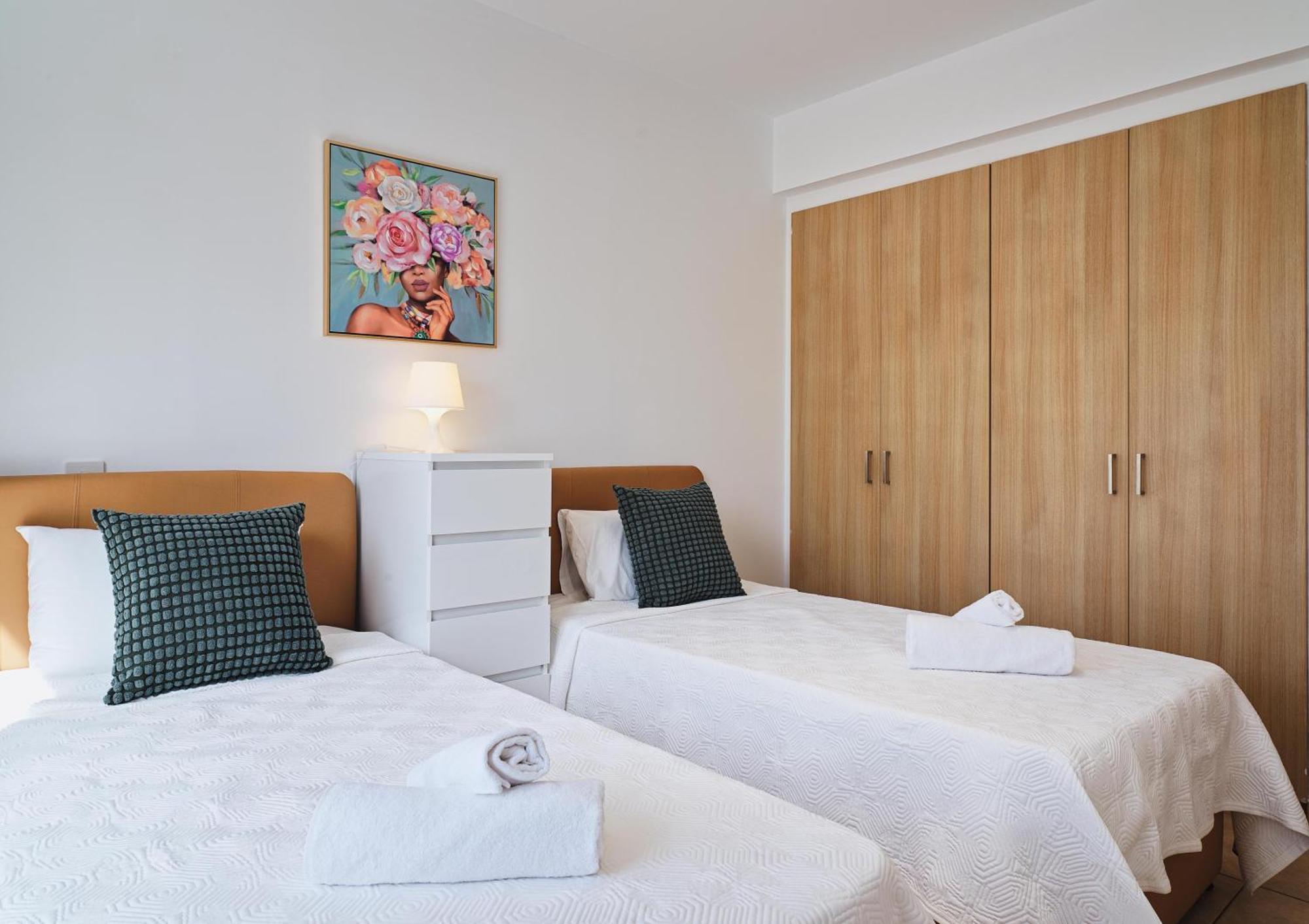 Luxvillasrentals Aya Napa Dış mekan fotoğraf